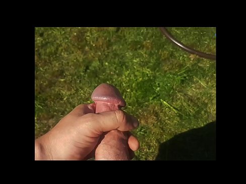 ❤️ Žhavá kočička si nechá ošukat růžovou kundičku a udělá se squirtem v letní zahradě. ️ Anal video u cs.playcrot69.top ❌