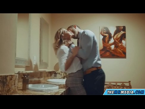 ❤️ Když vás na veřejných záchodcích svádí prsatá blondýna. ️ Anal video u cs.playcrot69.top ❌